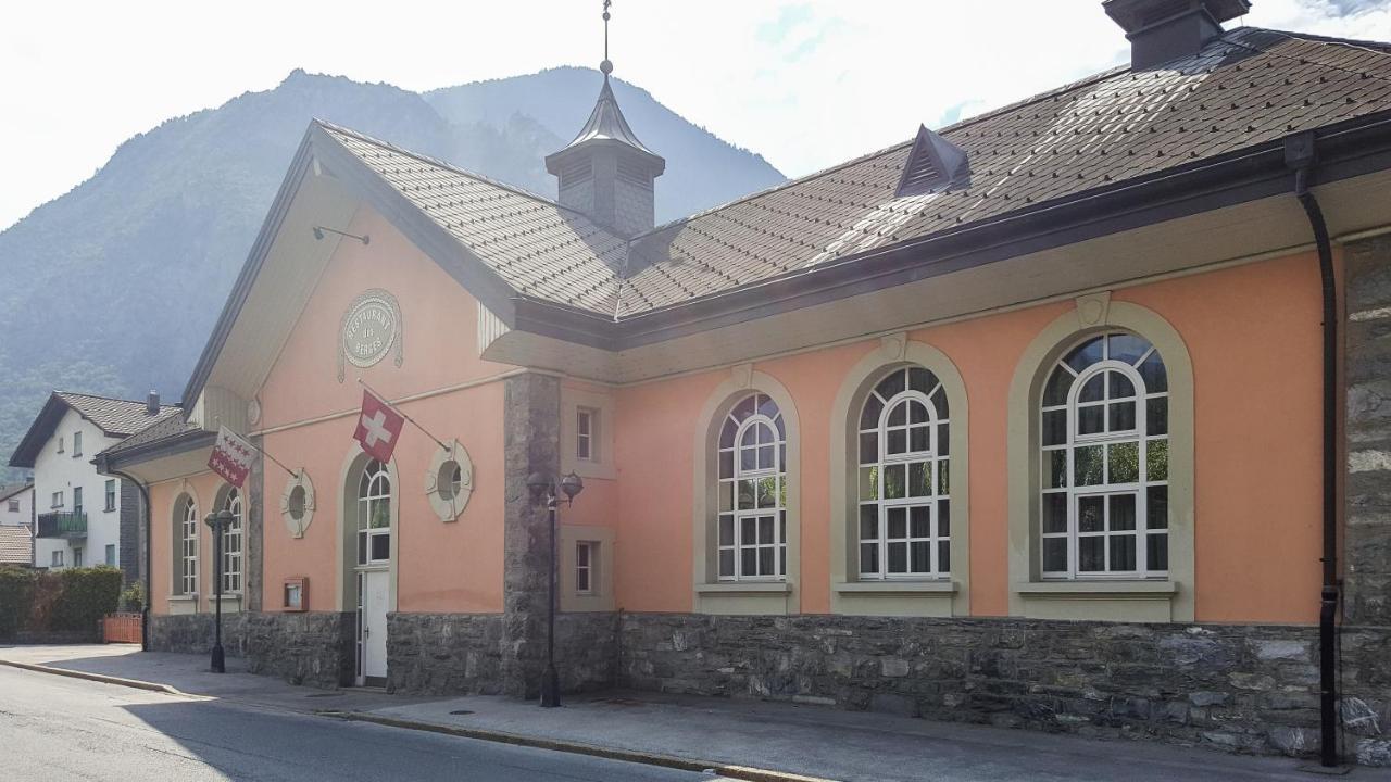 Hôtel les Berges Chippis Exterior foto
